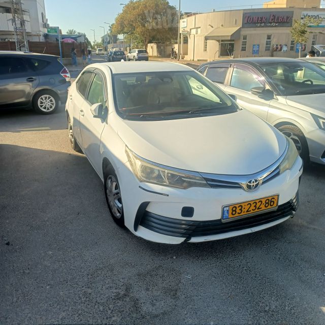 מודעת רכב טויוטה קורולה