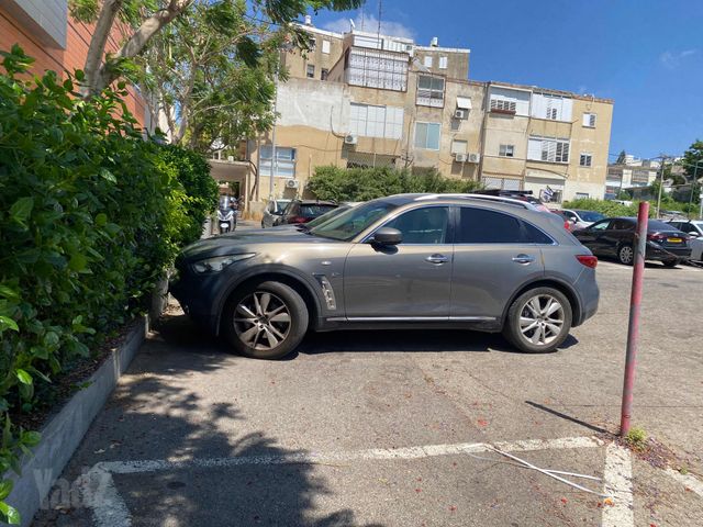 מודעת רכב אינפיניטי QX70