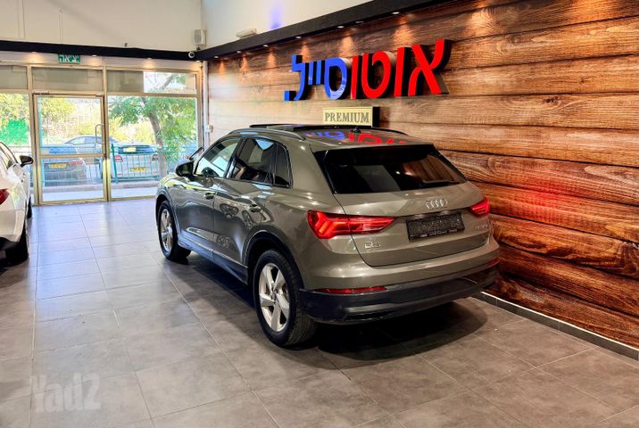 מודעת רכב אאודי Q3 2