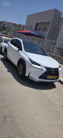 מודעת רכב לקסוס NX