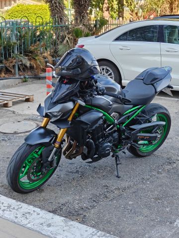 מודעת רכב קאוואסאקי Z900