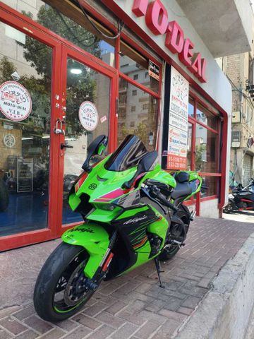 מודעת רכב קאוואסאקי נינג'ה ZX 10R