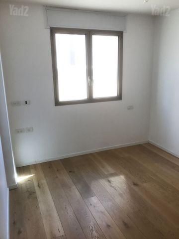תמונה 2 של דירת 4 חדרים להשכרה בנתניה