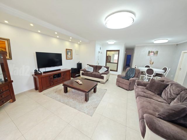 חיים ברלב 6