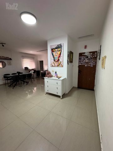 דקר 11