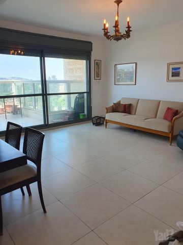 דירה למכירה בירושלים (תיווך) — 2