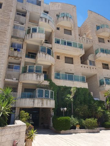 דירה למכירה בירושלים (תיווך) — 4