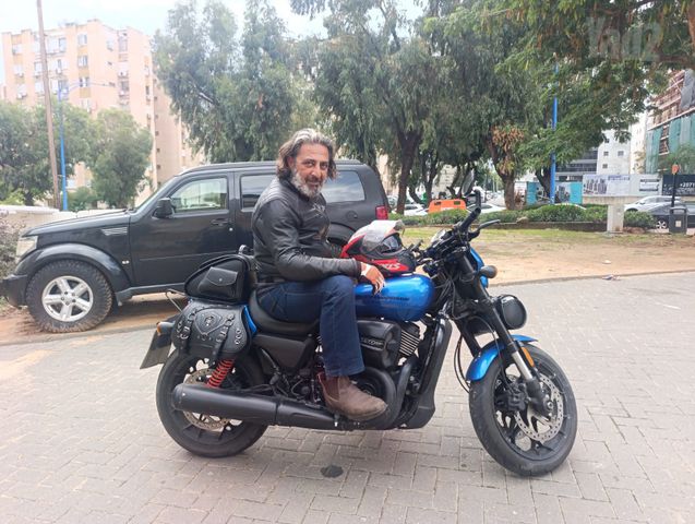 מודעת רכב הרלי דיווידסון סטריט רוד 750