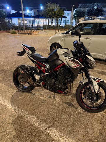 מודעת רכב קאוואסאקי Z900