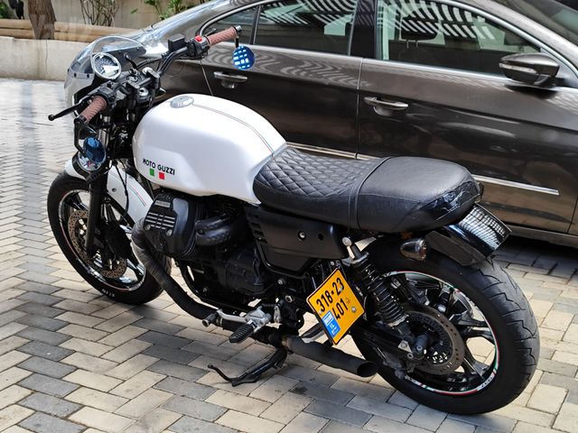 מודעת רכב מוטוגוצי V7 Stone ABS