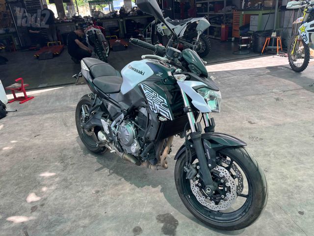 מודעת רכב קאוואסאקי Z650 abs