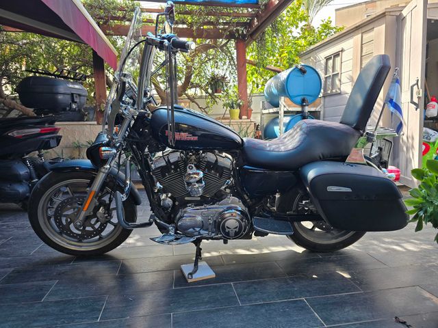 מודעת רכב הרלי דיווידסון ספורטסטר 1200C