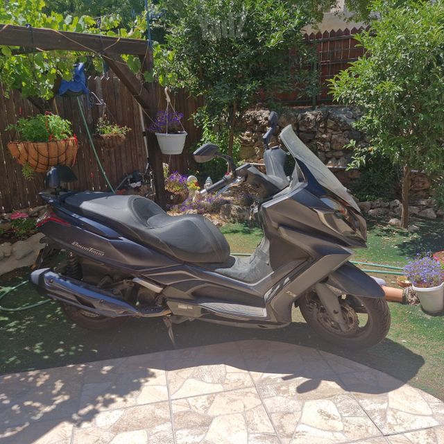 מודעת רכב קימקו דאון-טאון 350