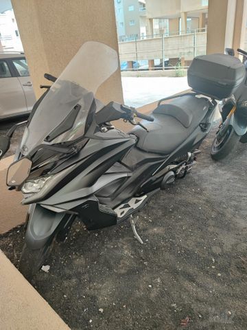 מודעת רכב קימקו AK 550