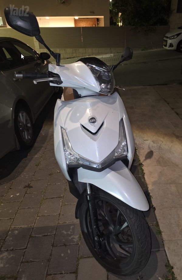 מודעת רכב סאן יאנג HD300