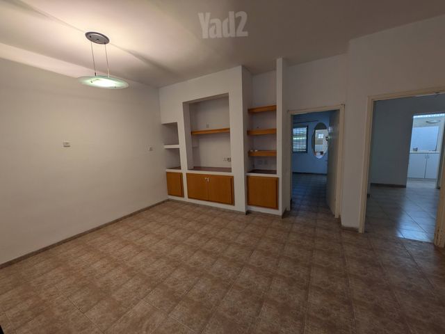 חבצלת 14