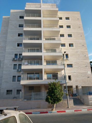 דירה להשכרה בבית שמש — 4
