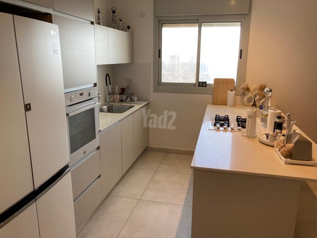 תמונה 7 של דירת 4 חדרים להשכרה בנתניה