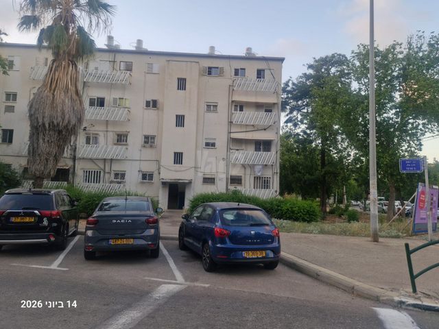 חניון איצטדיון קרית אליעזר 1
