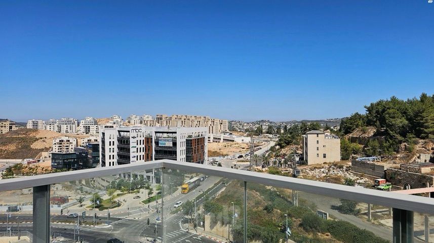 שדרות החוצבים 24