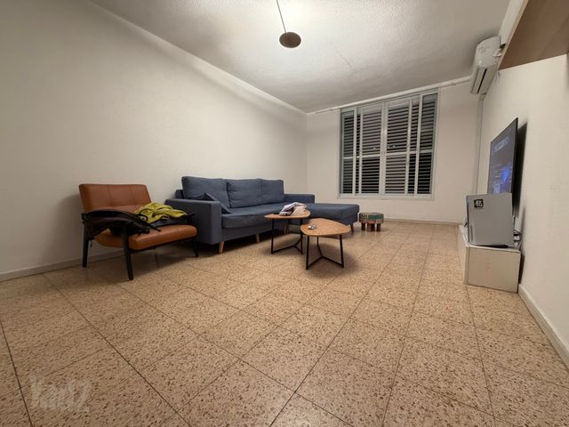 עליית הנוער 16