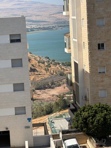 דירה, שיכון עובדים, טבריה