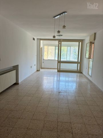 דירה להשכרה בירושלים (תיווך) — 2