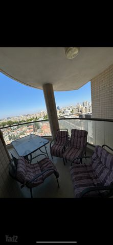 תמונה 2 של דירת 4 חדרים להשכרה בחולון