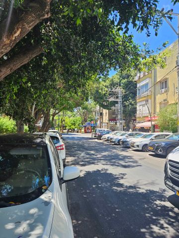 דירה, שכונת בן גוריון, מרכז העיר ג', רמת גן