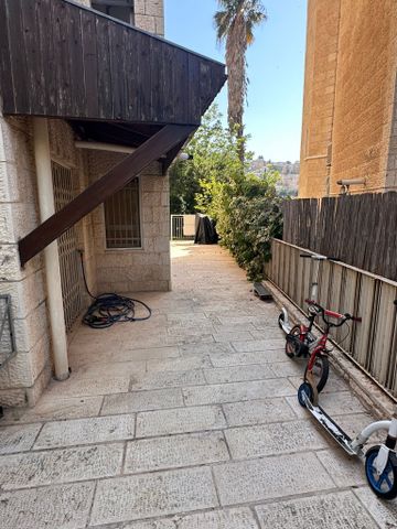 תמונה 4 של דירת 4 חדרים להשכרה בירושלים