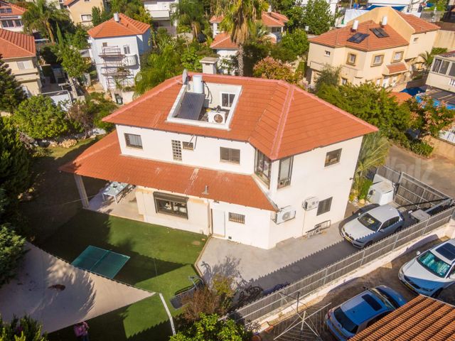 העורב 