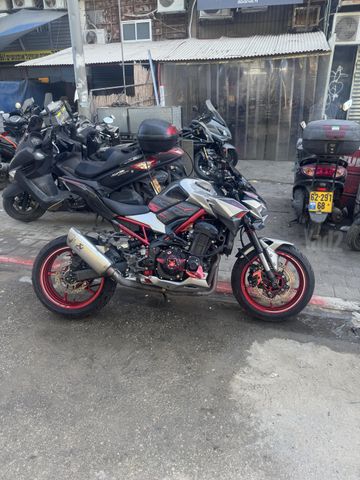 מודעת רכב קאוואסאקי Z900