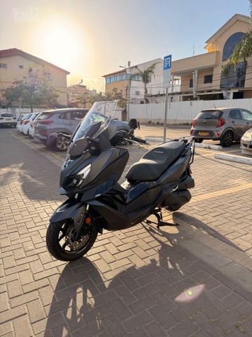 מודעת רכב סאן יאנג קרוזים 300