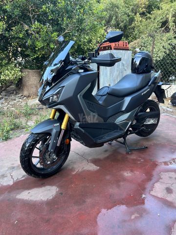 מודעת רכב סאן יאנג ADX400