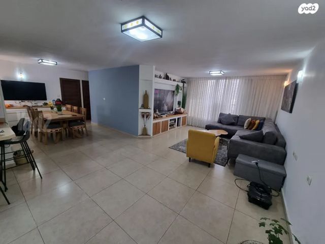 דירה, הגאון אליהו 6, מרום נווה, רמת יצחק, רמת גן
