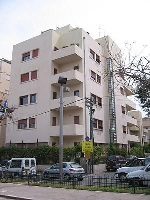 אנגל 1