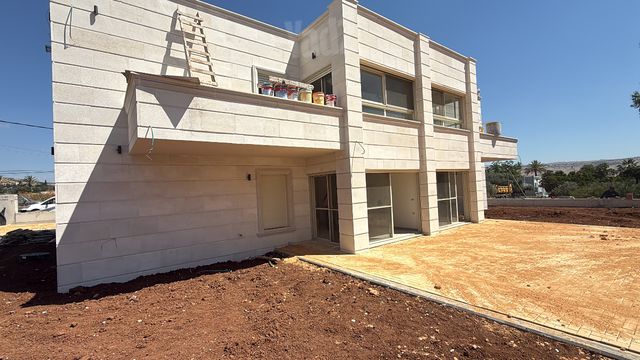 תיירות ונופש, ישראל שרפמן 1, יבנאל, יבנאל