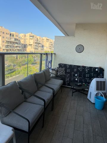 אתרוג 16