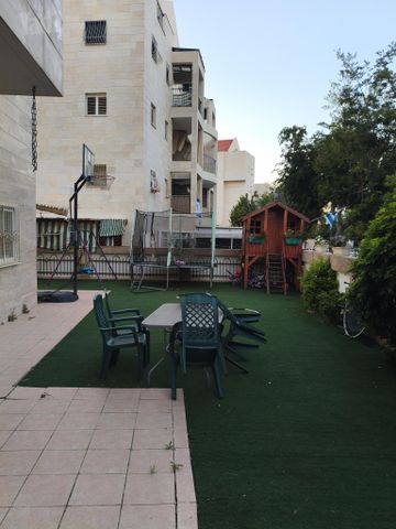 חדרה 34