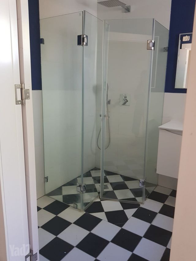 דירה, החותרים 1, החותרים, החותרים