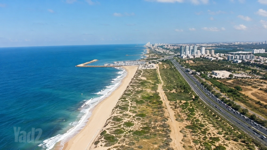 מגרשים