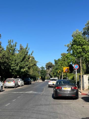 המייסדים 21