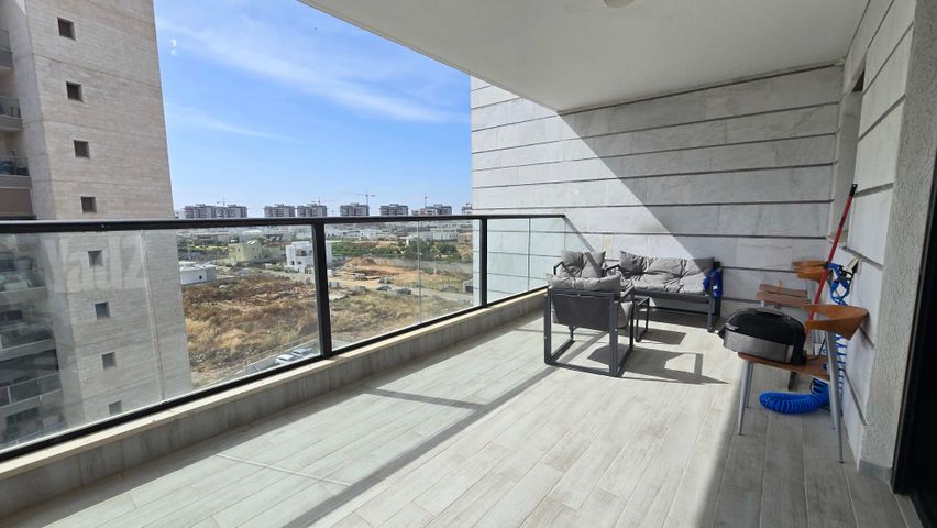 דירה, הכלניות, שדרות