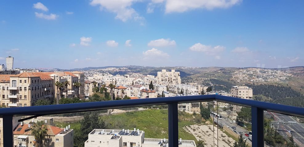 הרב ריינס 