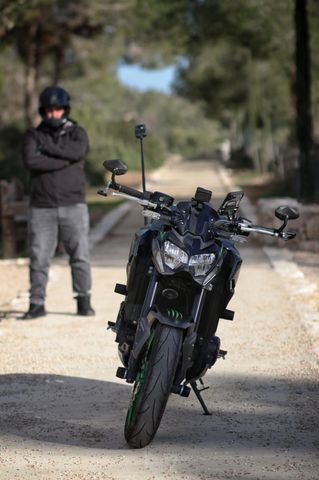 מודעת רכב קאוואסאקי Z900