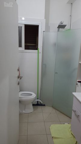 הרימון 8