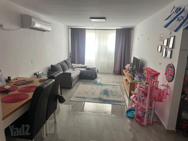 אנה פרנק 24