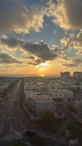 ספיר 11