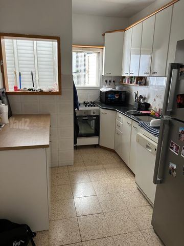 שדרות הרב לוין 8