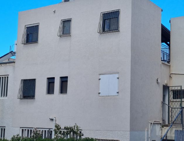 קדרון 8